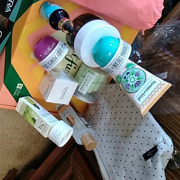 Brand make up bundle or single items. Tarte,, Lo